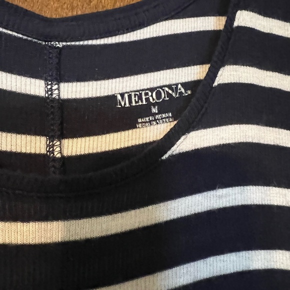 Oversized flowy tank - Picture 3 of 3